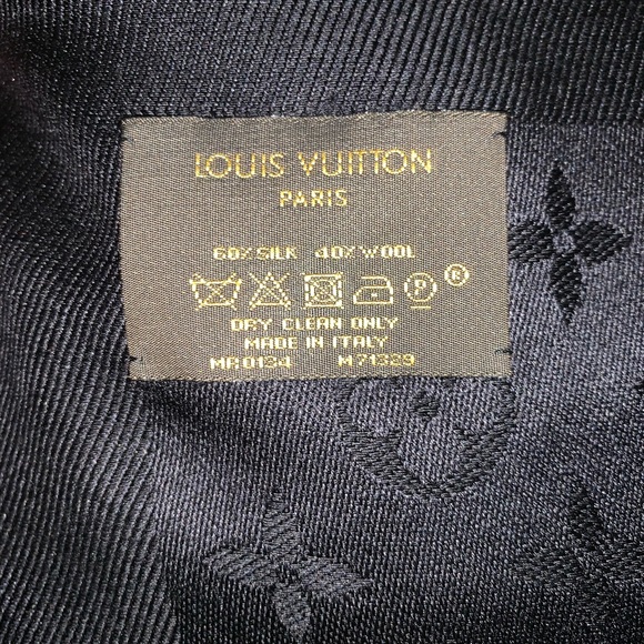 Louis Vuitton Monogram Shawl - Picture 2 of 4